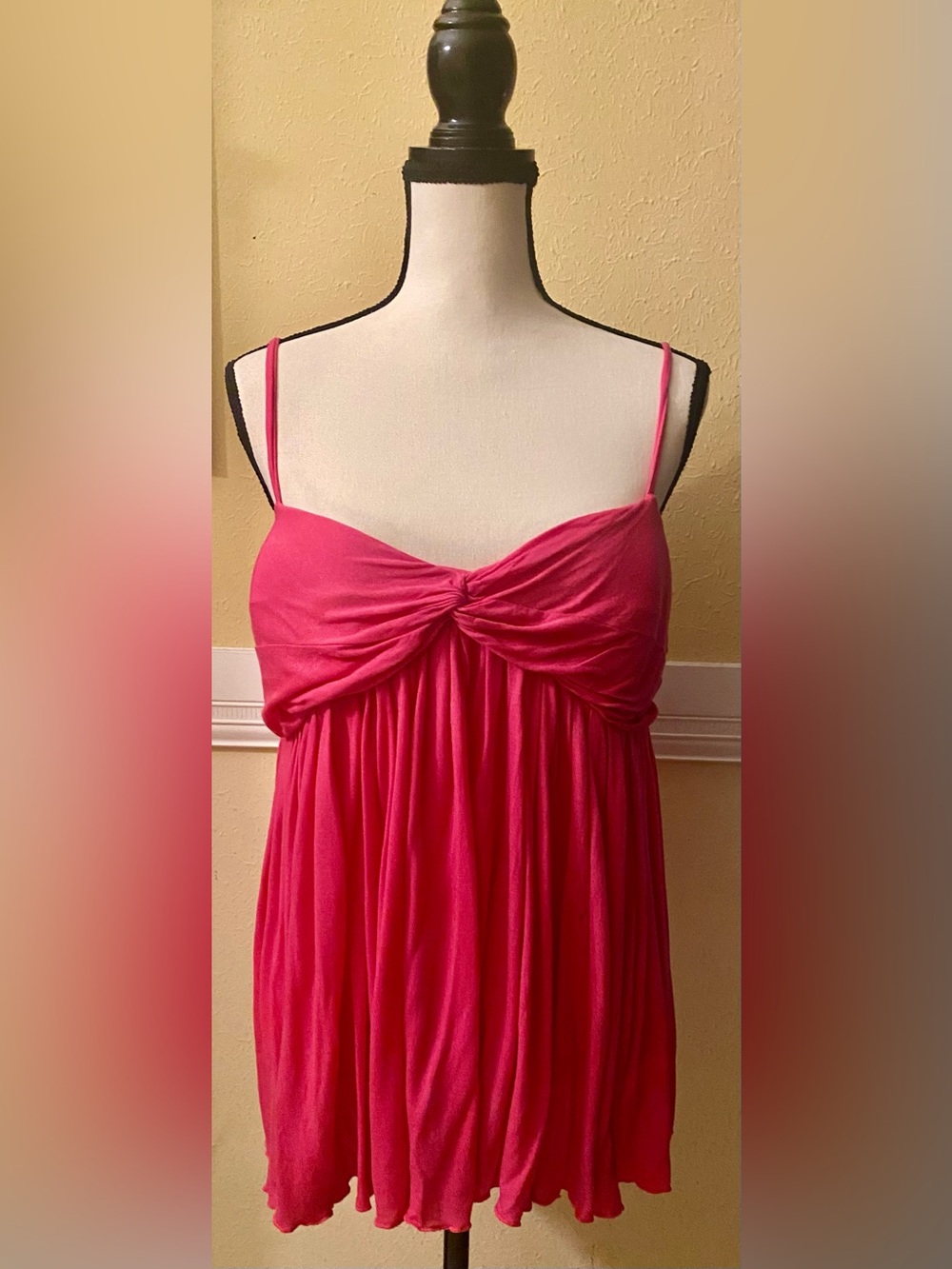 BOSTON PROPER Women's Pink Twist-Front Top; Large.